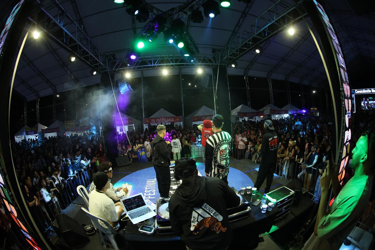 Lz no palco e em batalhas